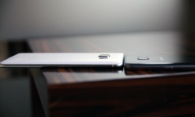 HTC发了1款“奇葩”手机 没双下巴却多块屏幕